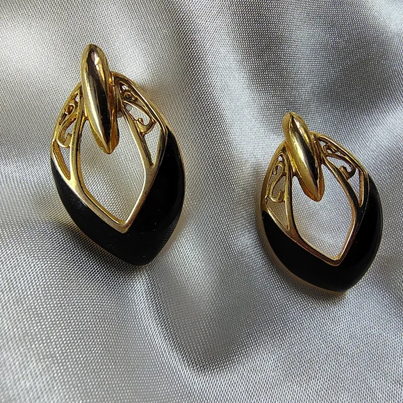 Vintage Gold and Black Door Knocker Earrings - Picture 2 of 5